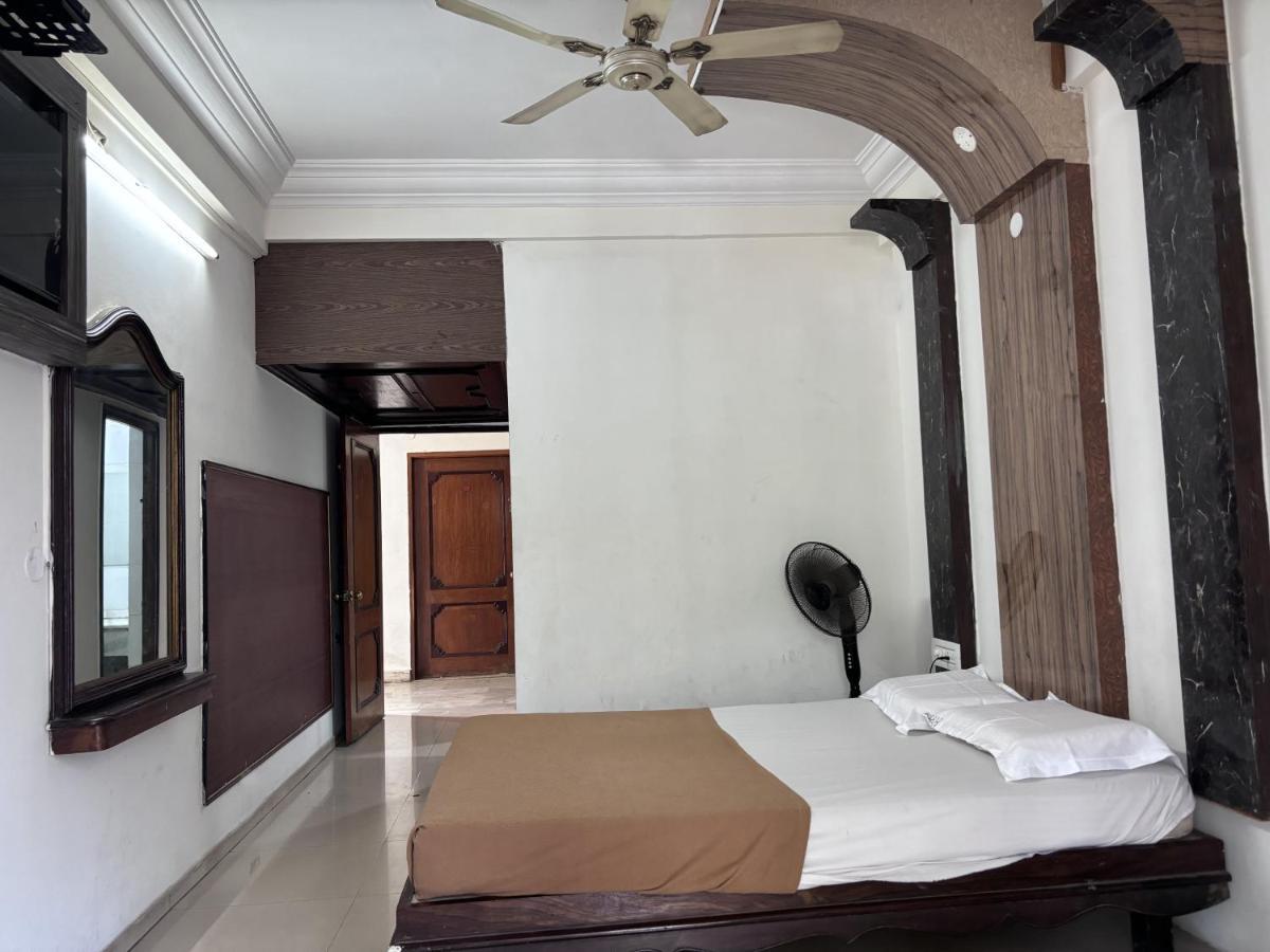 Hotel Raj Empire 迈索尔 外观 照片