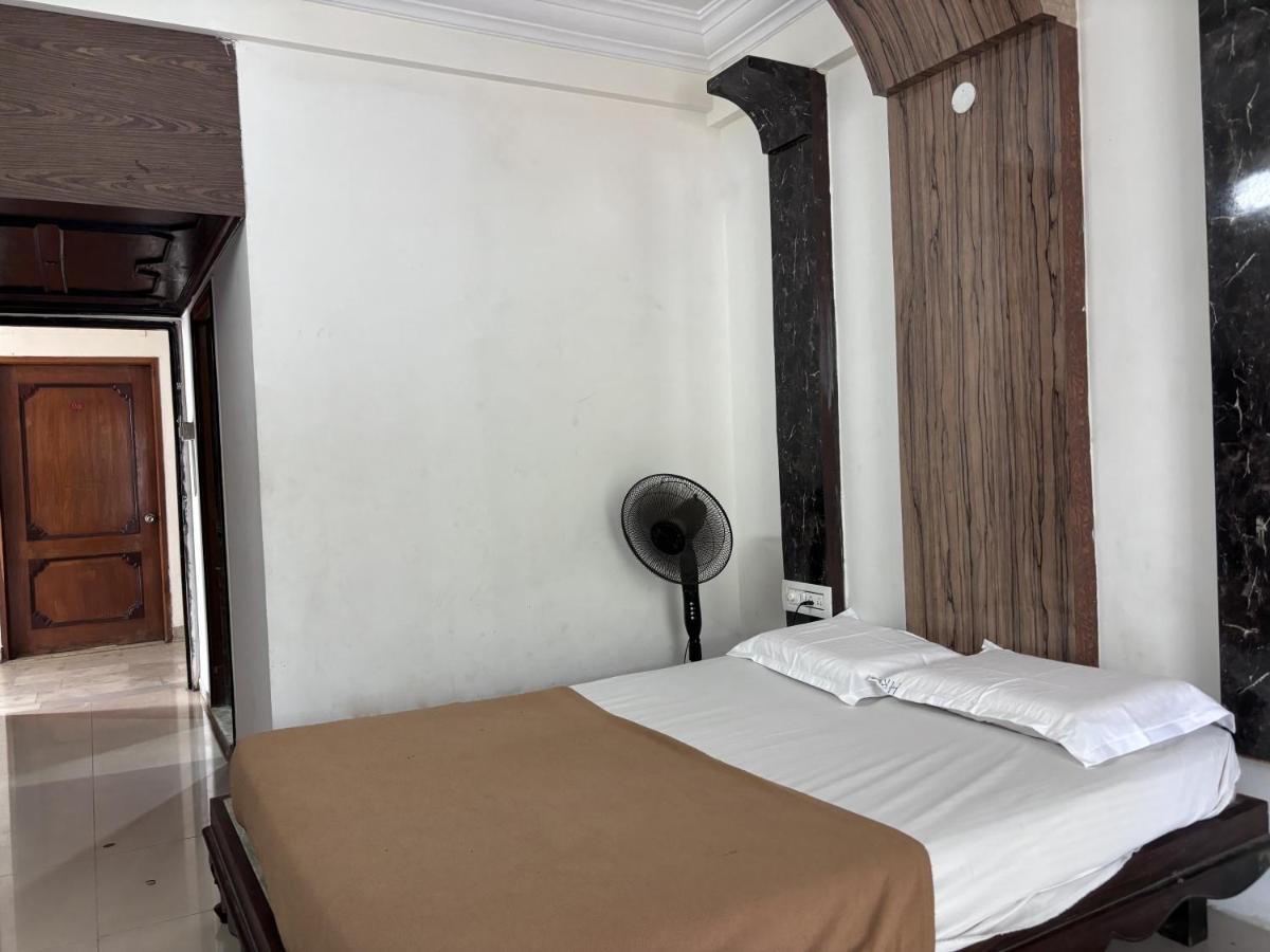 Hotel Raj Empire 迈索尔 外观 照片
