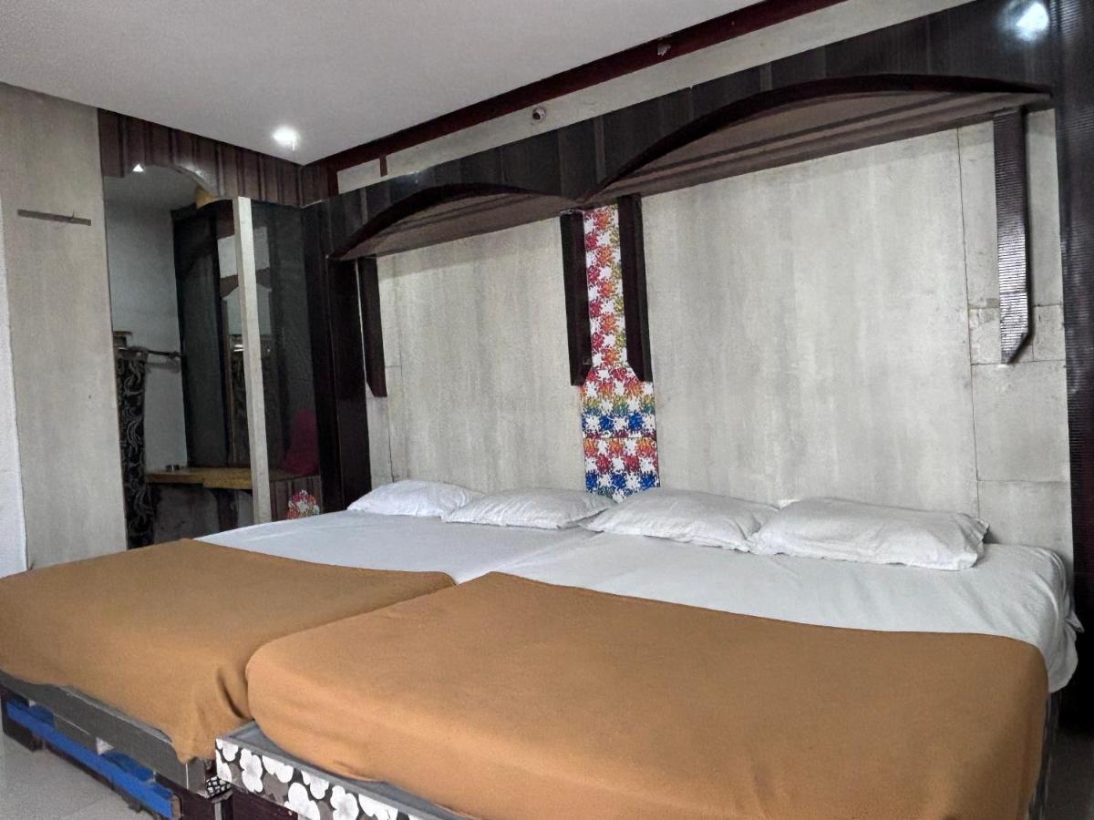 Hotel Raj Empire 迈索尔 外观 照片