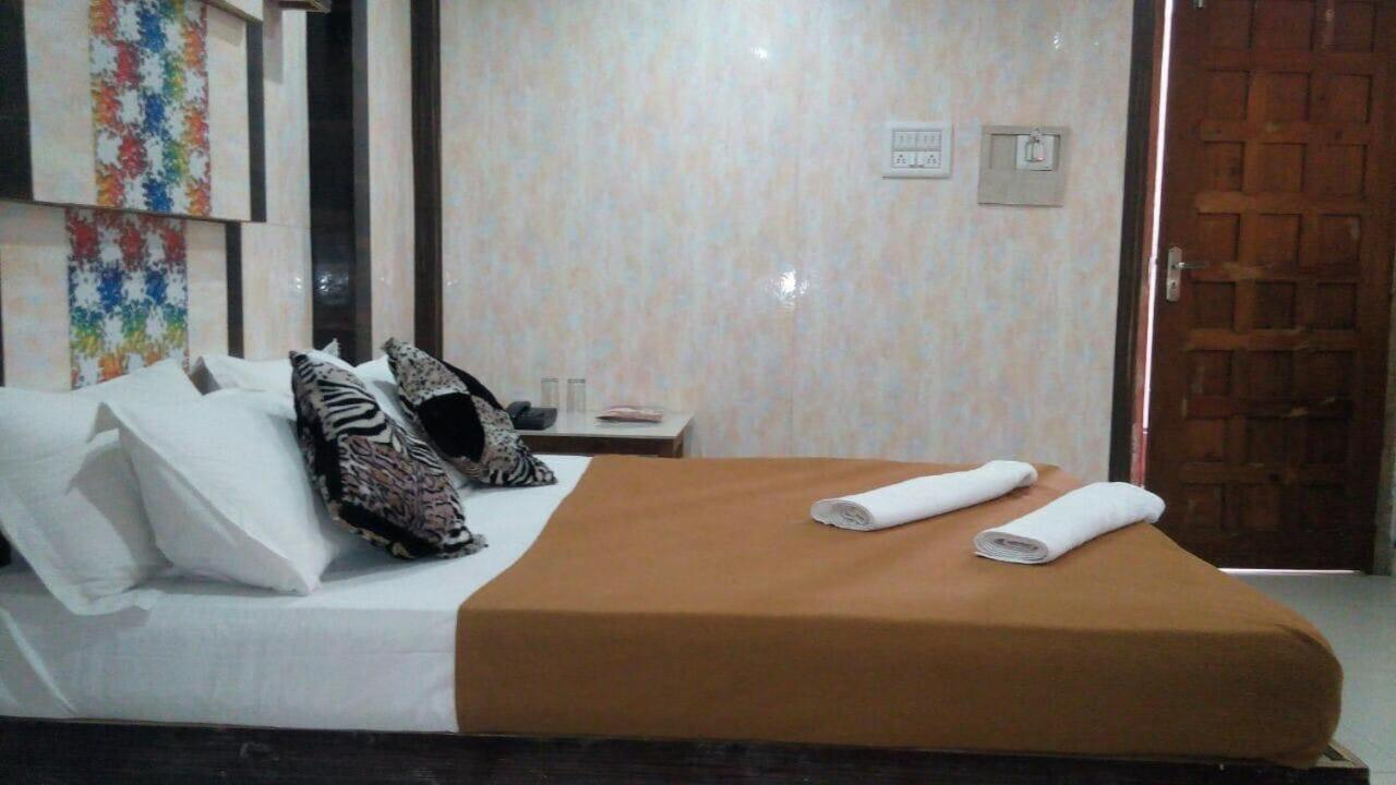 Hotel Raj Empire 迈索尔 外观 照片